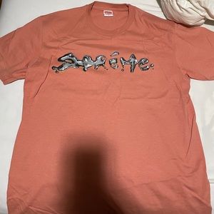 Supreme t shirt